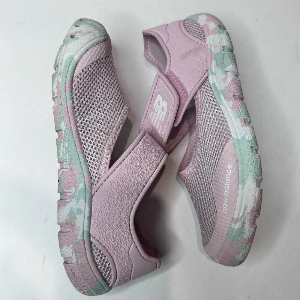 New Balance light pink